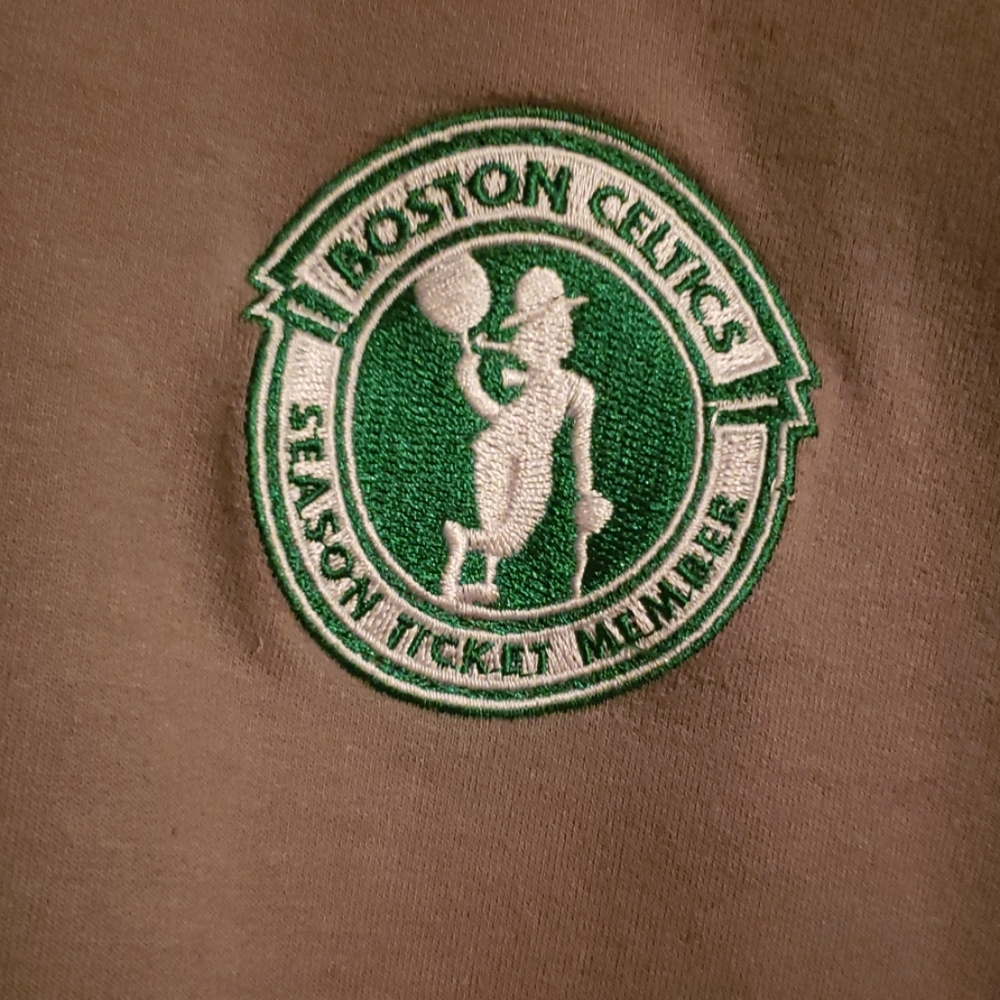 Sweatshirt - Picture 2 of 3